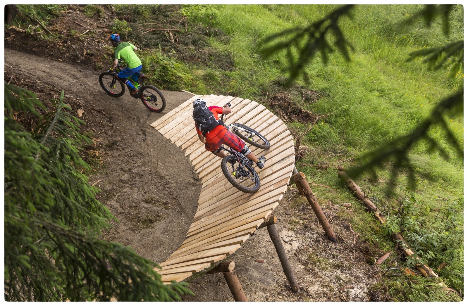 Pedelec Biker Uphill Flow Trail am Bikepark Gei kopf